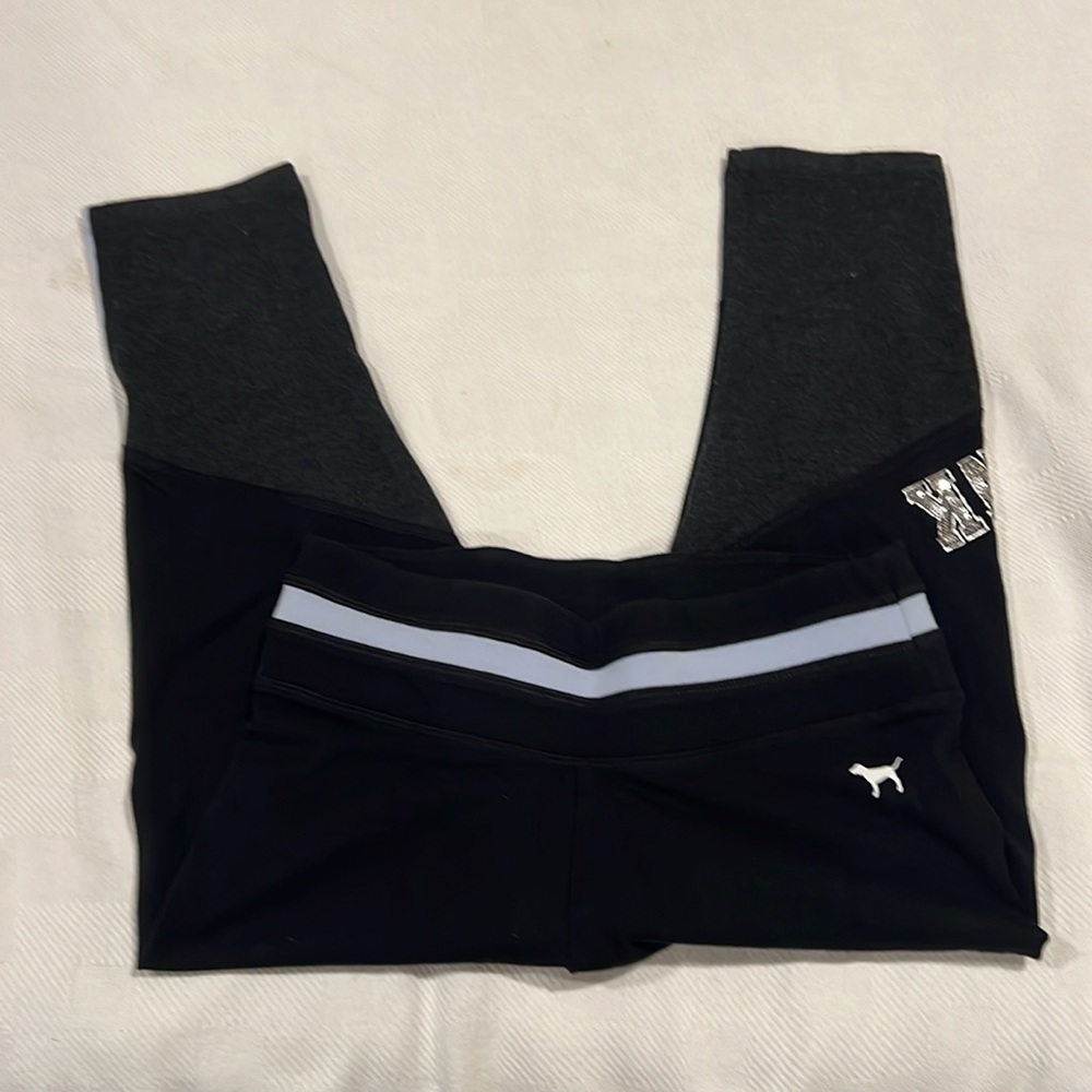 Victoria secret Capri yoga pants - Picture 2 of 6